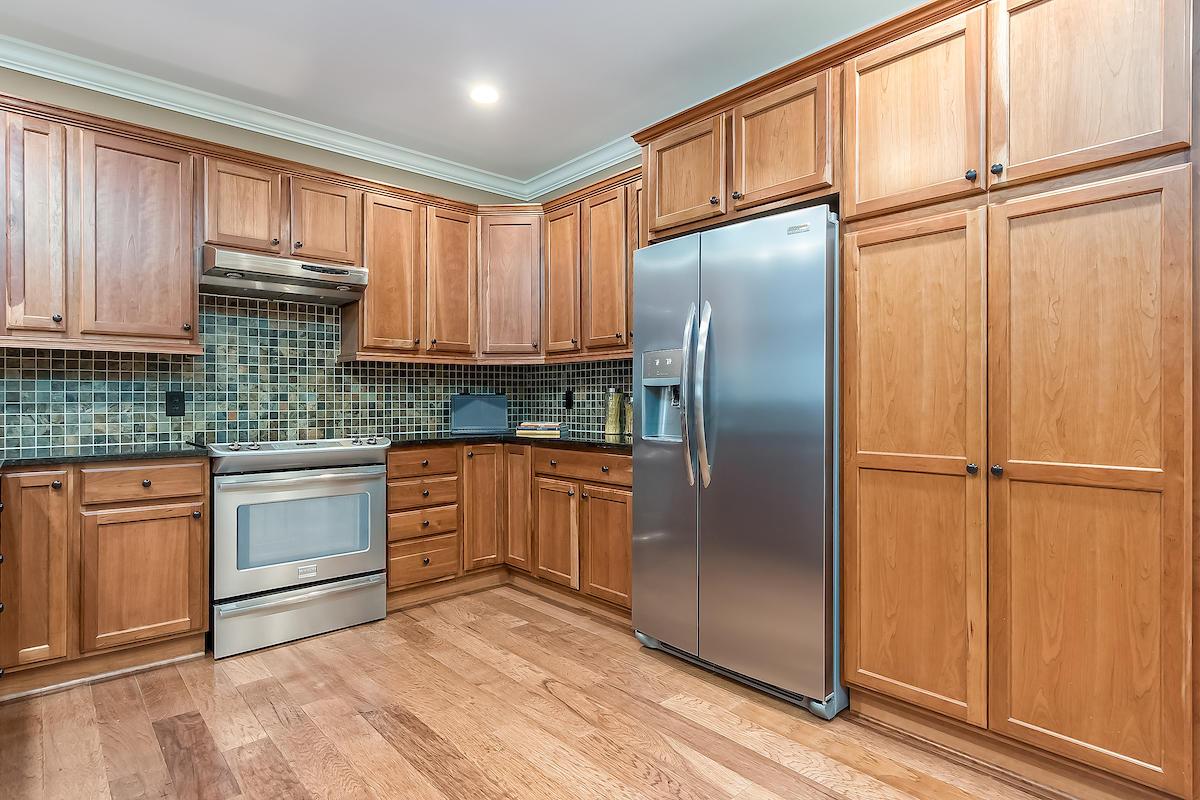 3175 Tremont Road, Unit 207 Columbus, OH 43221 - Photo 5 of 29