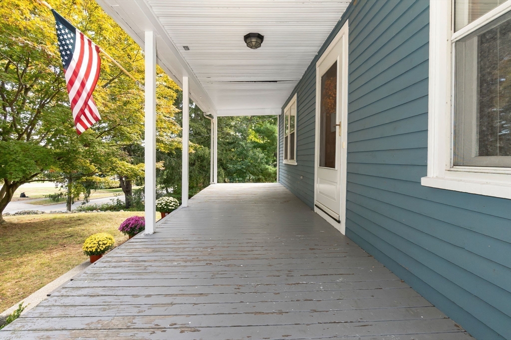 326 William Street Stoneham, MA 02180 - Photo 2 of 39