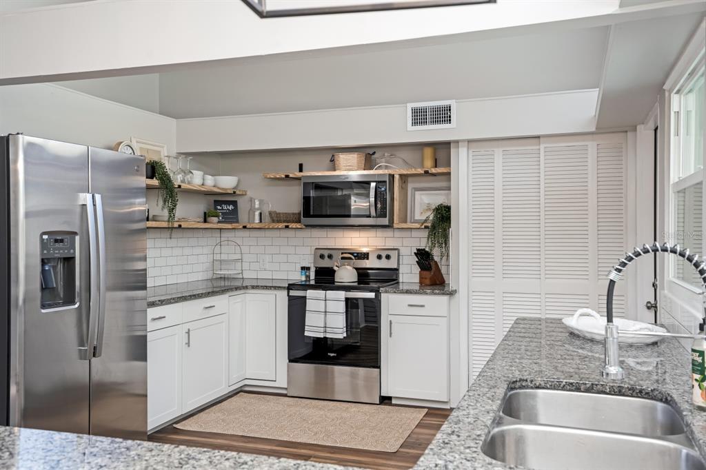 2213 Wason Road, Unit 2 Sarasota, FL 34231 - Photo 22 of 67 Gallery Image 22