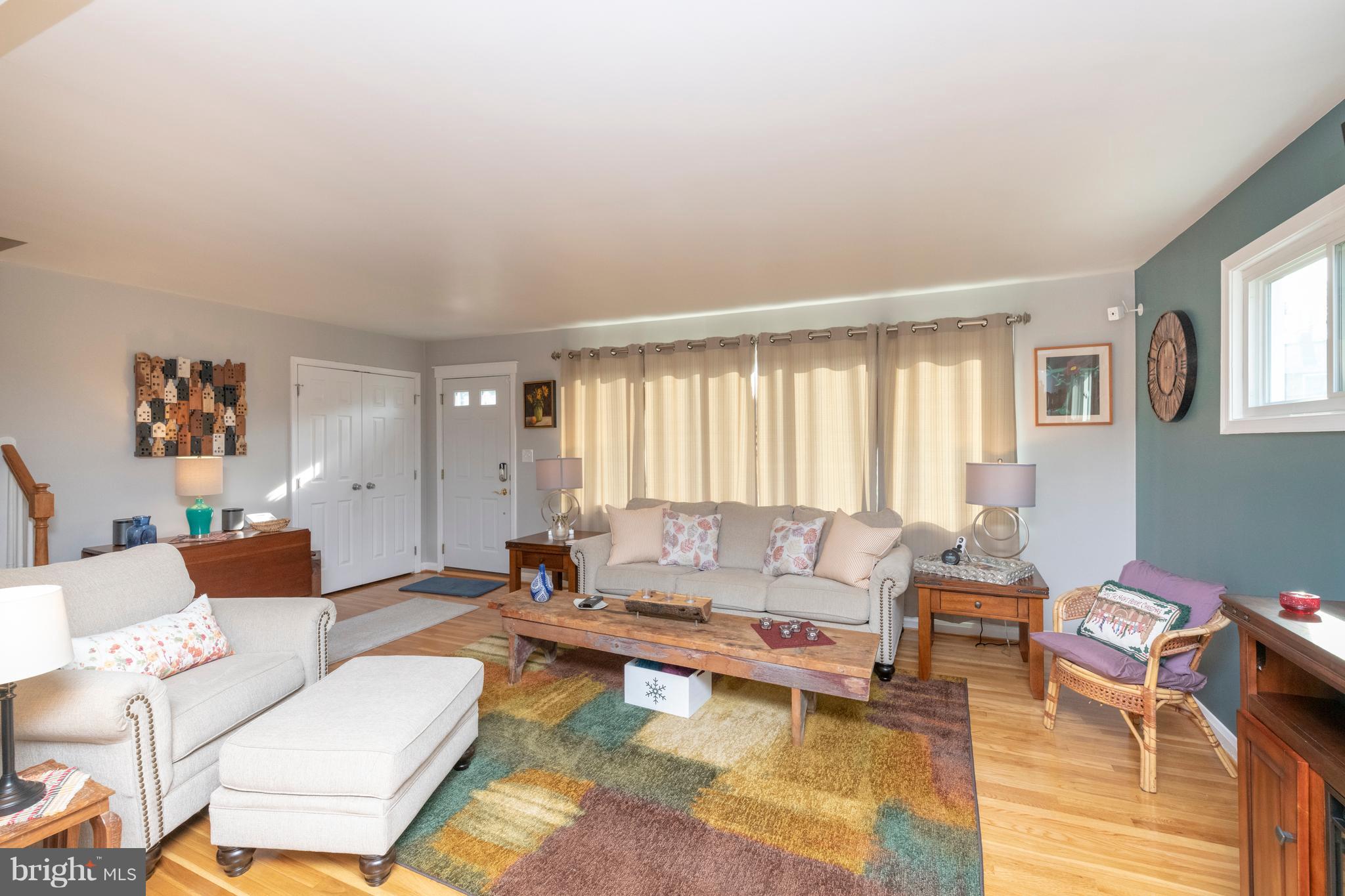 4 Ridgefield Road Lutherville-Timonium, MD 21093 - Photo 7 of 37 Large living room with custom paint.
