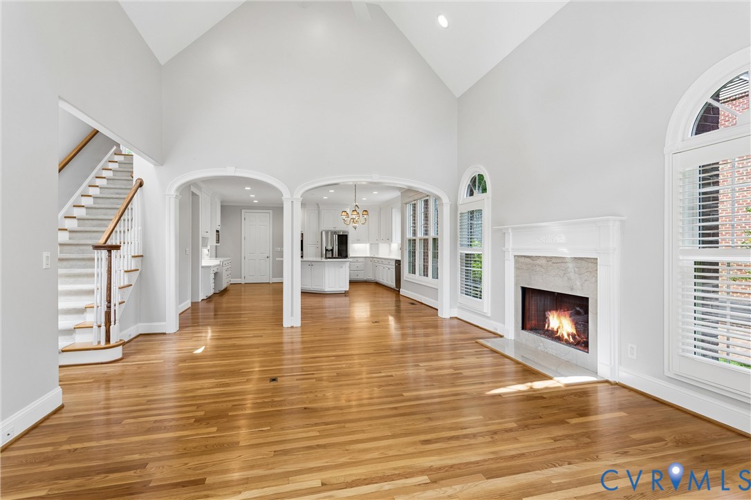 3009 Travis Pond Road Williamsburg, VA 23185 - Photo 26 of 100 Spacious living area featuring vaulted ceilings, h