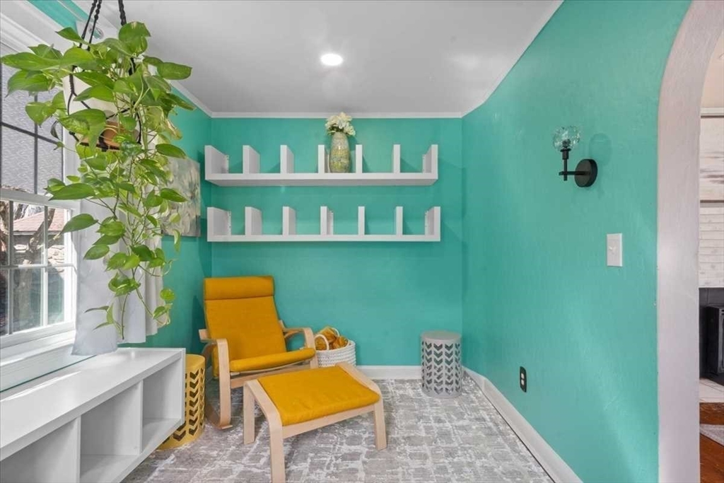 860 Pleasant Street Worcester, MA 01602 - Photo 11 of 32