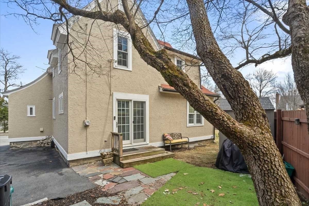 860 Pleasant Street Worcester, MA 01602 - Photo 30 of 32