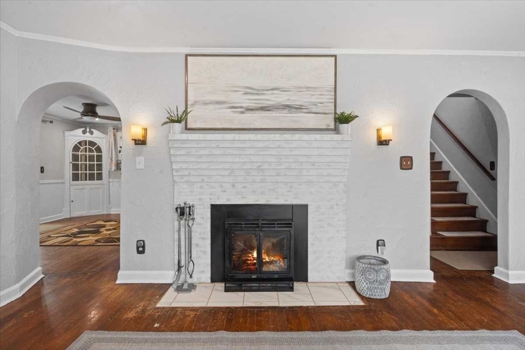 860 Pleasant Street Worcester, MA 01602 - Photo 6 of 32