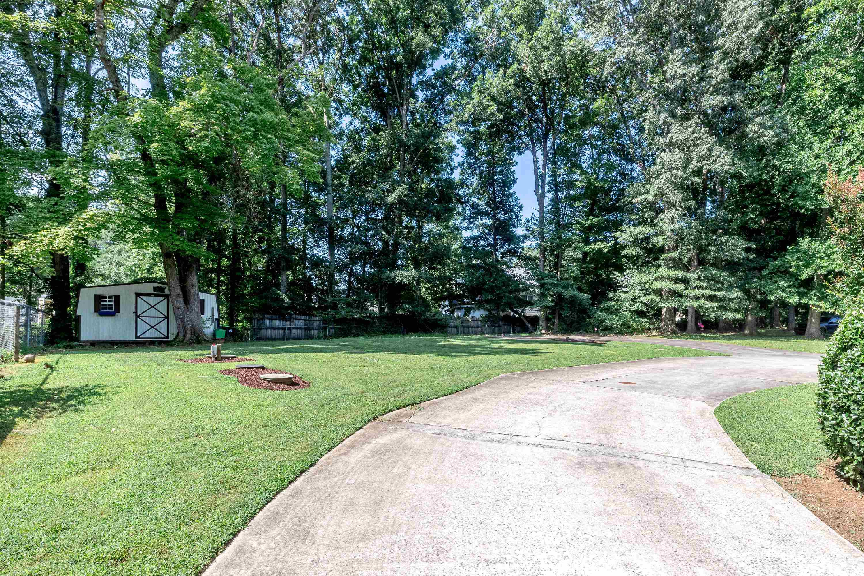 3521 Lynn Road Raleigh, NC 27613 - Photo 31 of 35 Circle Drive