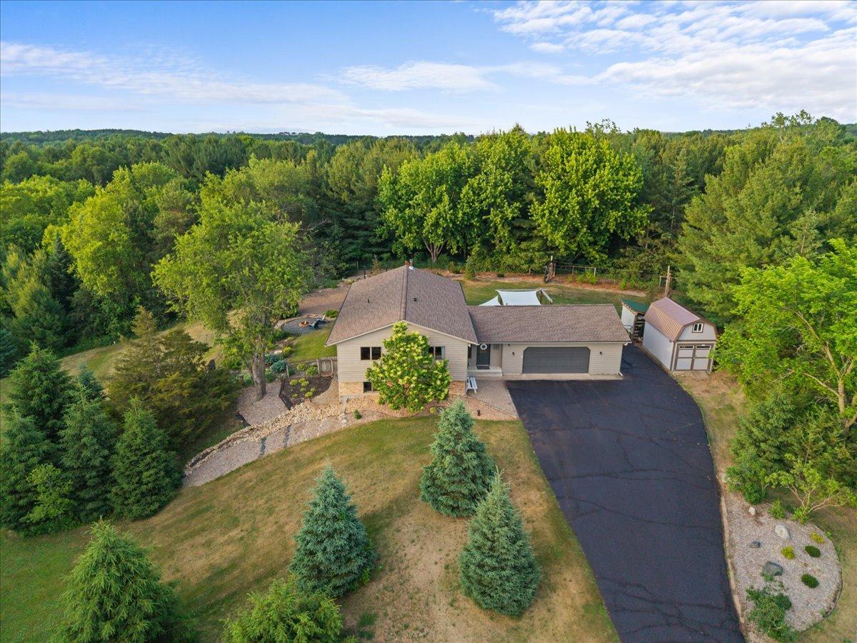 810 Antler Ridge Hudson, WI 54016 - Photo 4 of 63