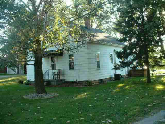 907 Zollinger Road Goshen, IN 46528 - Photo 2 of 6 Gallery Image 2