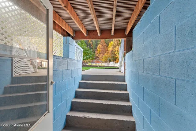 $675,000 | 191 King Street, Wallace, ID 83873