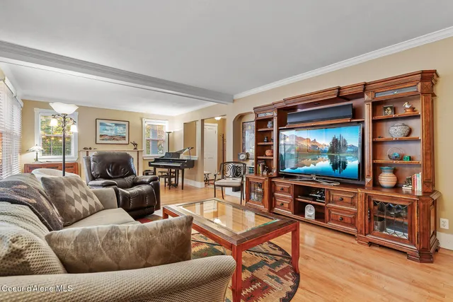 $675,000 | 191 King Street, Wallace, ID 83873