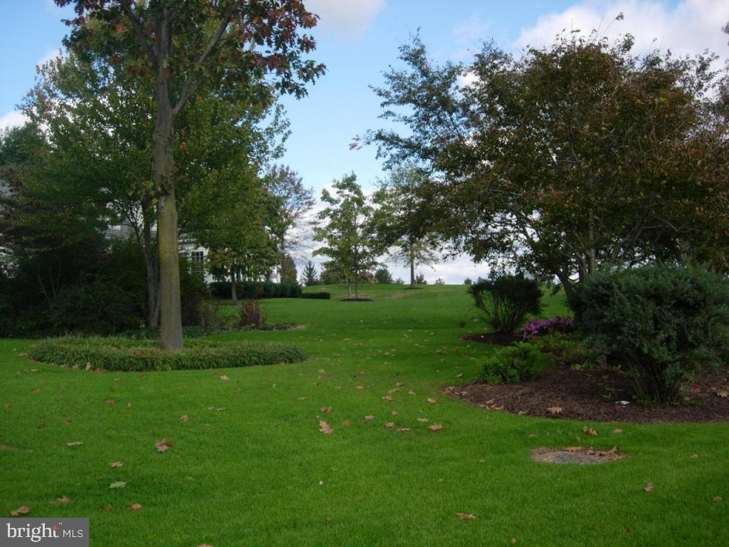 38 Oakhill Drive Lititz, PA 17543 - Photo 22 of 37 a view of a park