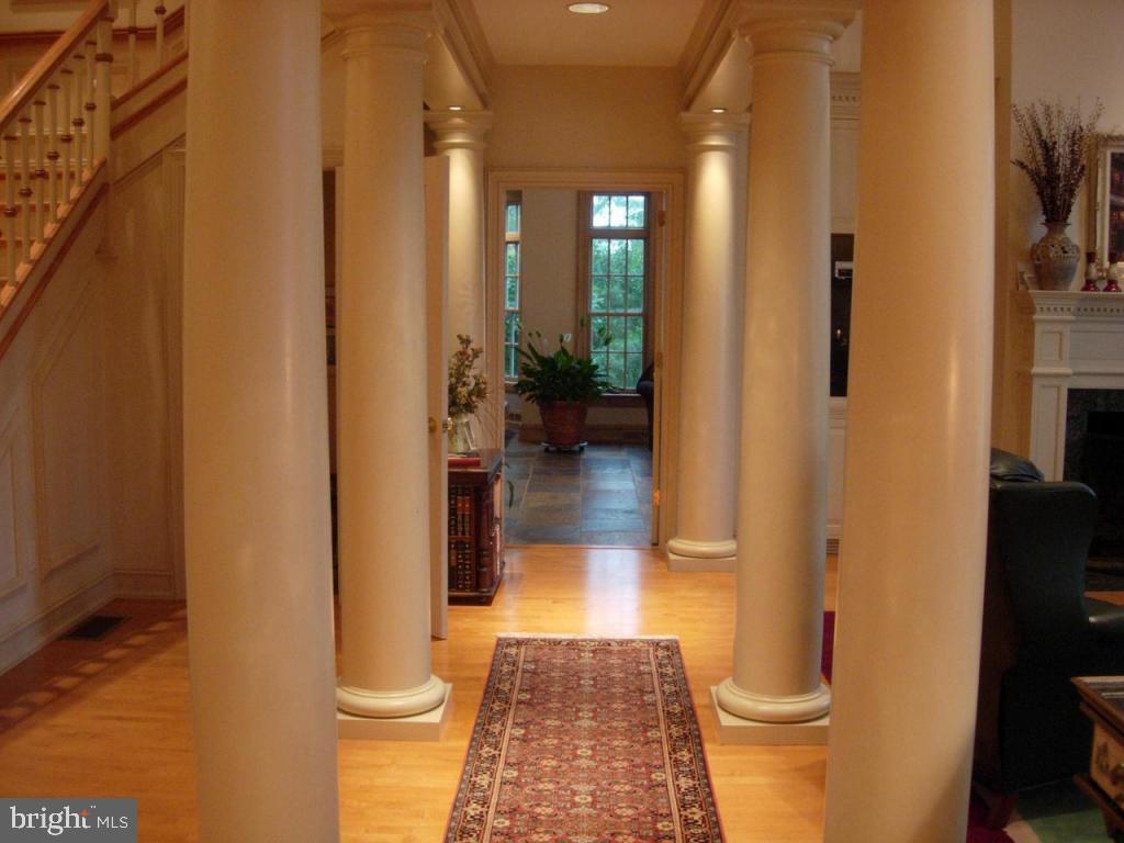 38 Oakhill Drive Lititz, PA 17543 - Photo 3 of 37