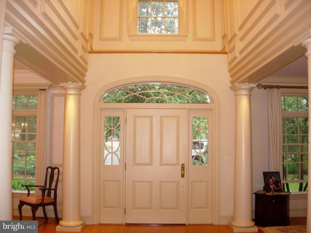 38 Oakhill Drive Lititz, PA 17543 - Photo 10 of 37 a view of a hallway with wooden floor and a window