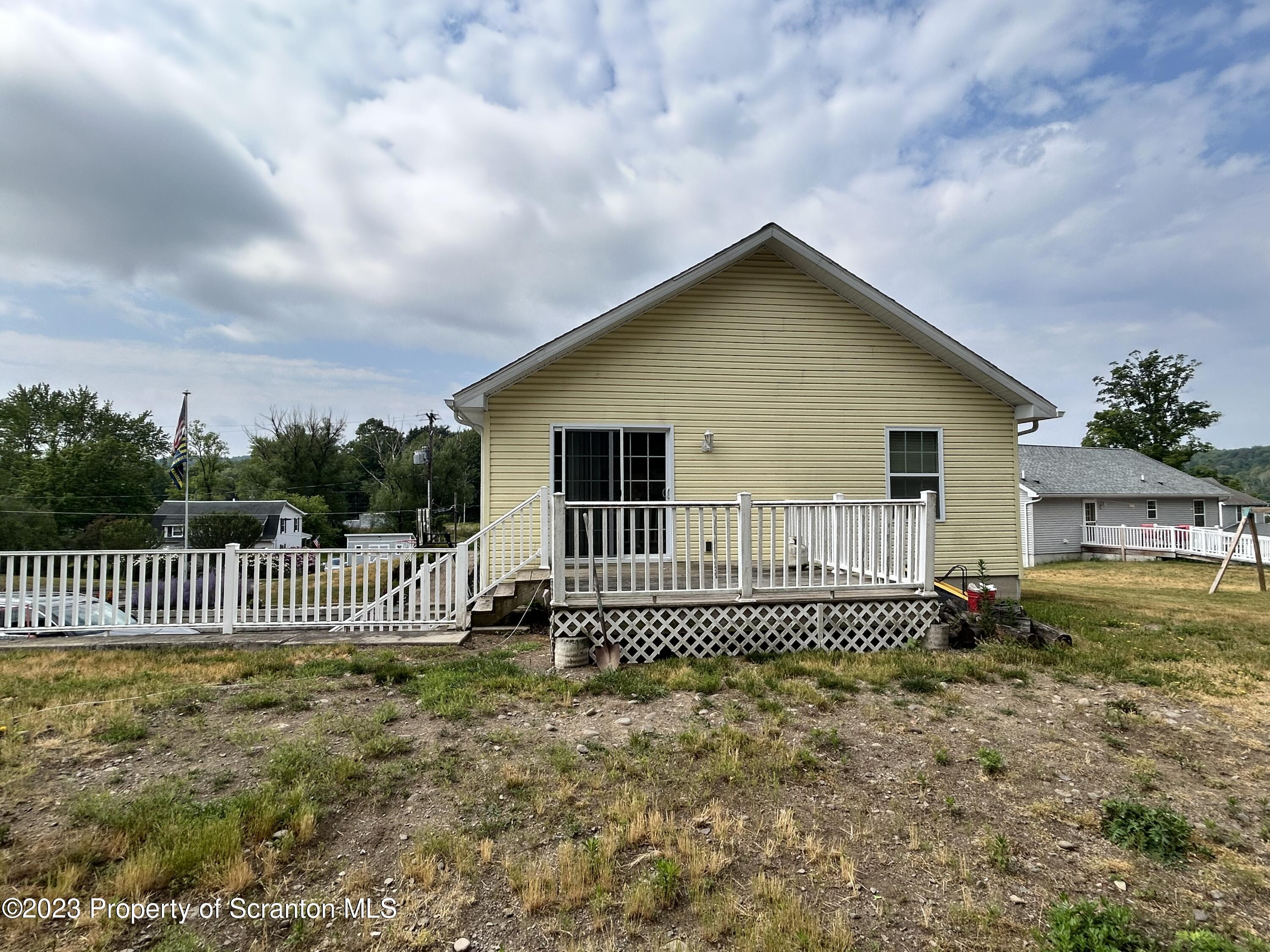 113 Ackerly Road Clarks Summit, PA 18411 - Photo 6 of 33