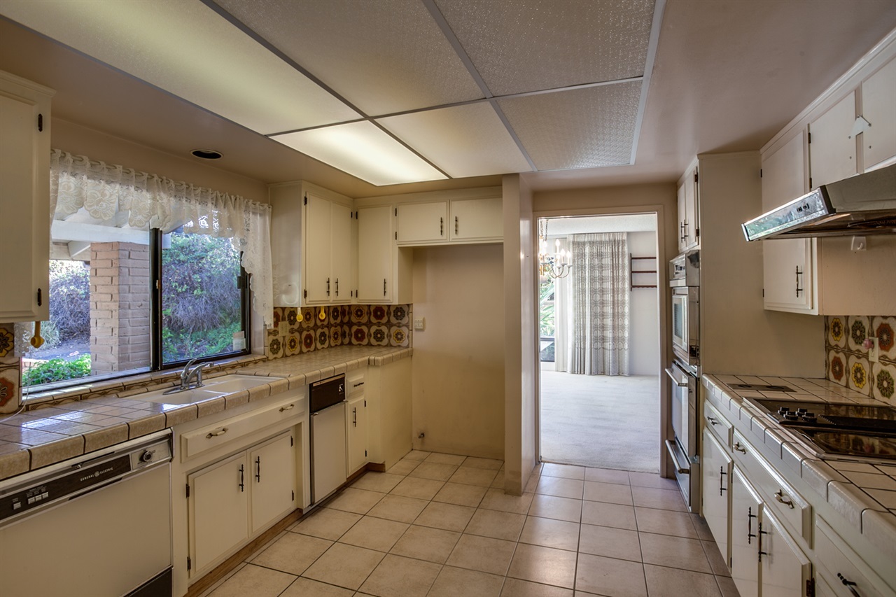 347 Spanish Spur Fallbrook, CA 92028 - Photo 8 of 21