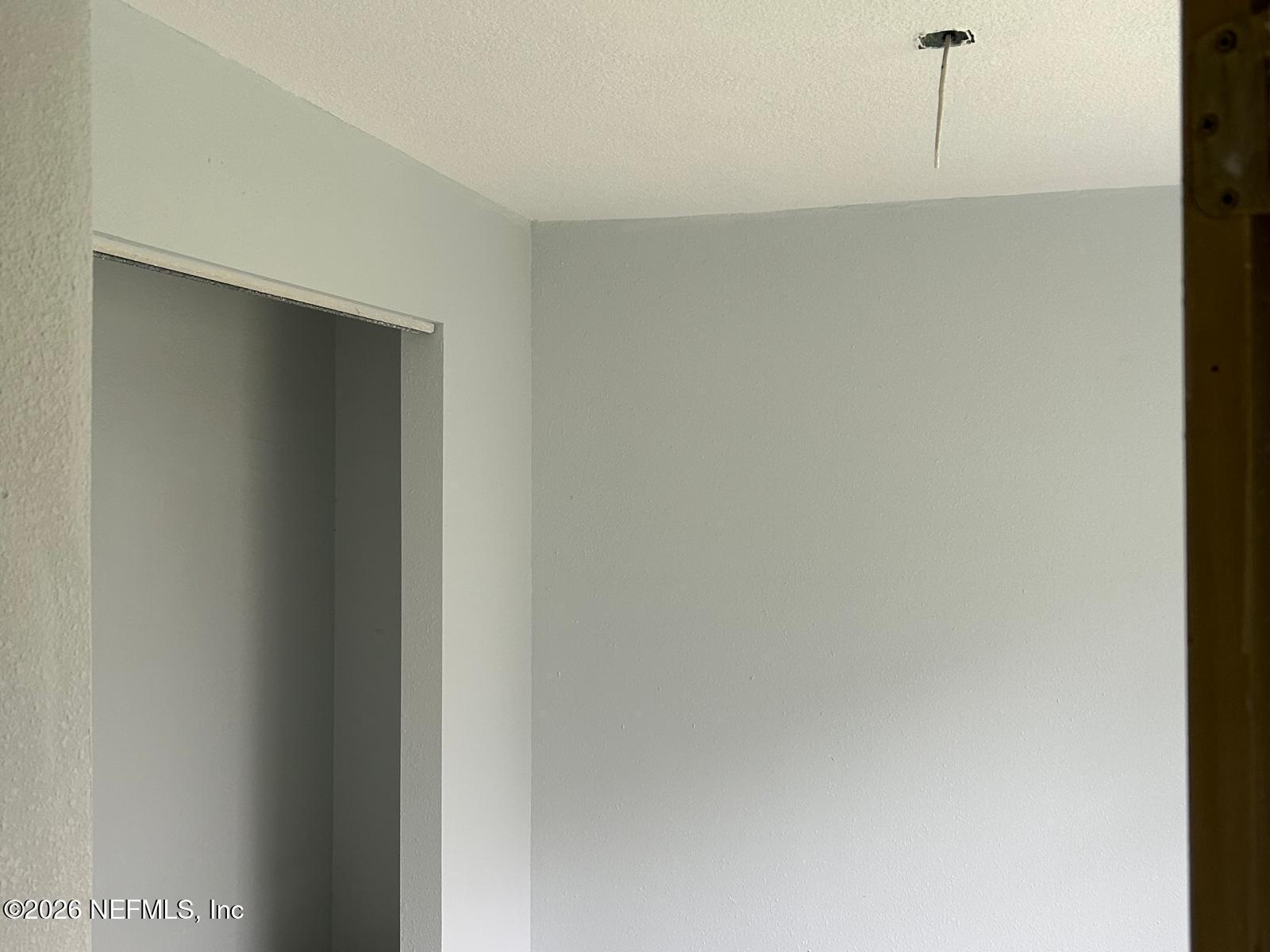 9959 Lem Turner Road Jacksonville, FL 32208 - Photo 4 of 22 a close view of shower