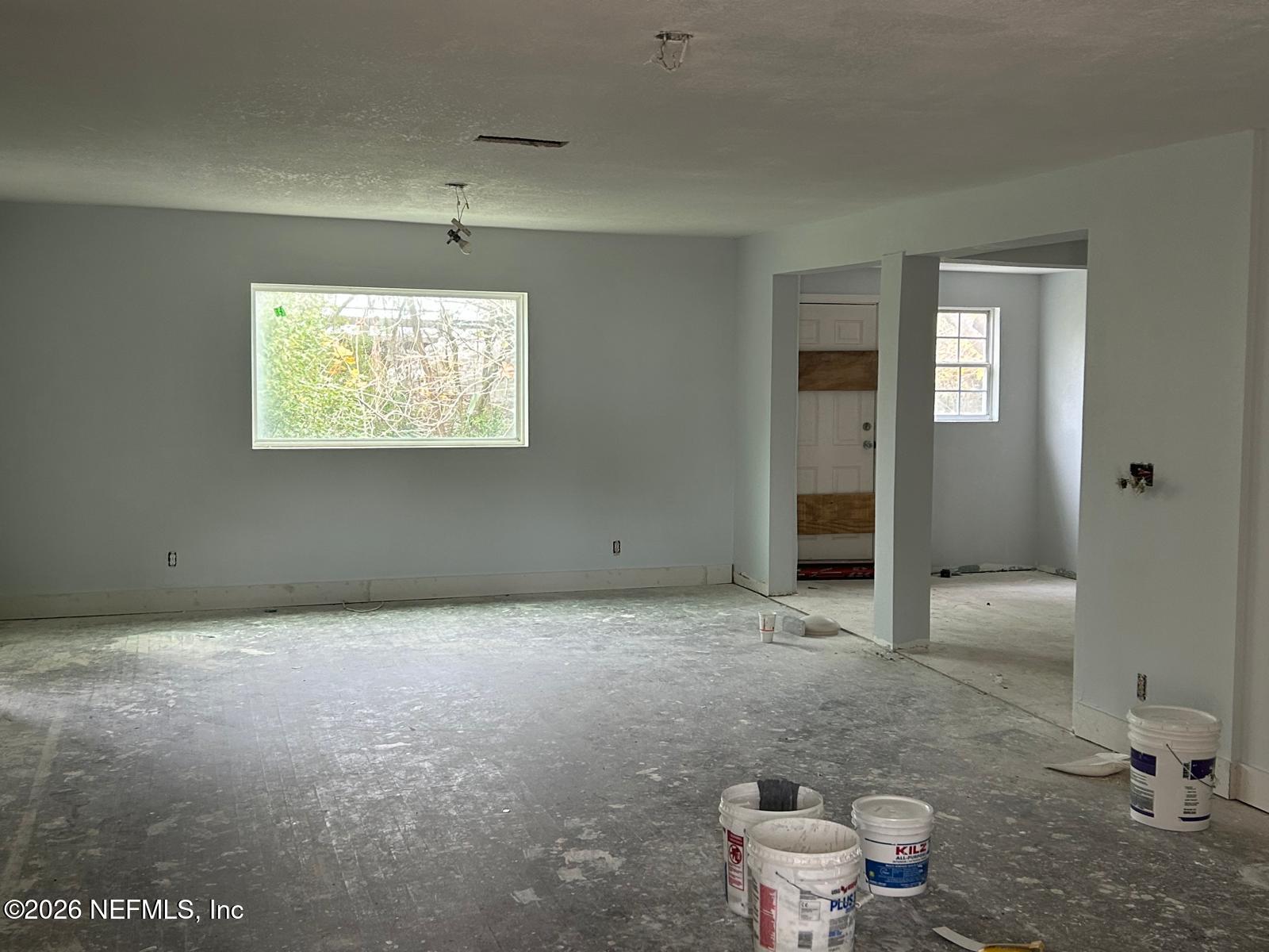 9959 Lem Turner Road Jacksonville, FL 32208 - Photo 6 of 22 a bathroom with a toilet