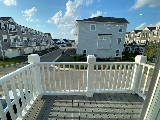 4515 Chelsea Mnr Circle, Unit 4515 Aurora, IL 60504 - Photo 15 of 37 a view of a roof deck