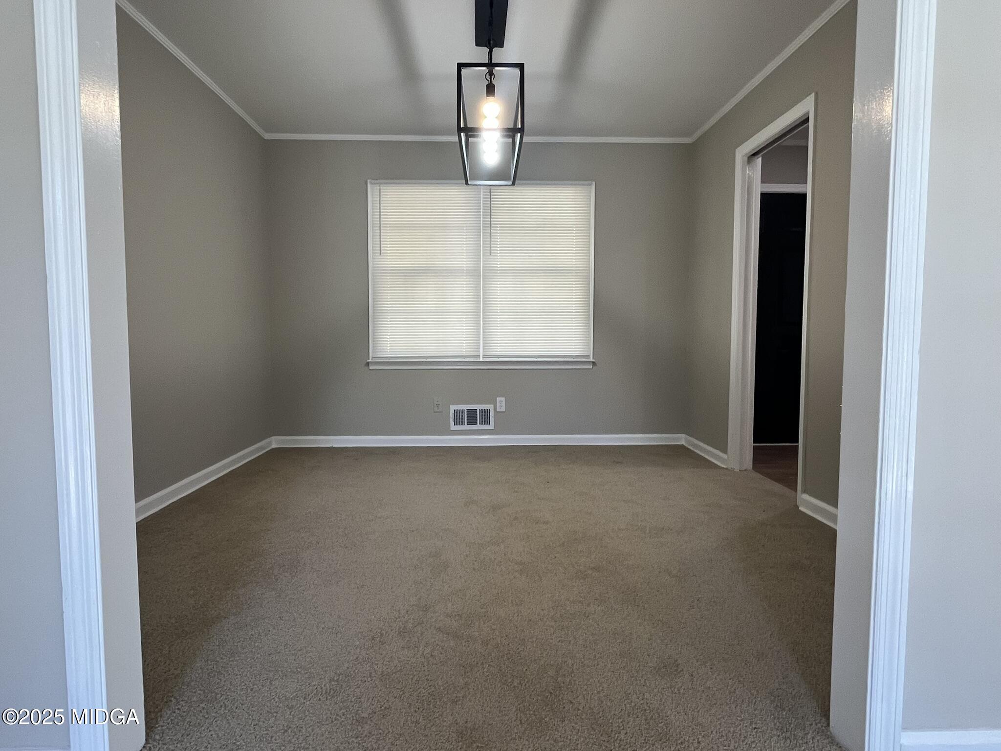2767 Walnut Creek Road Macon, GA 31211 - Photo 4 of 15 dining room