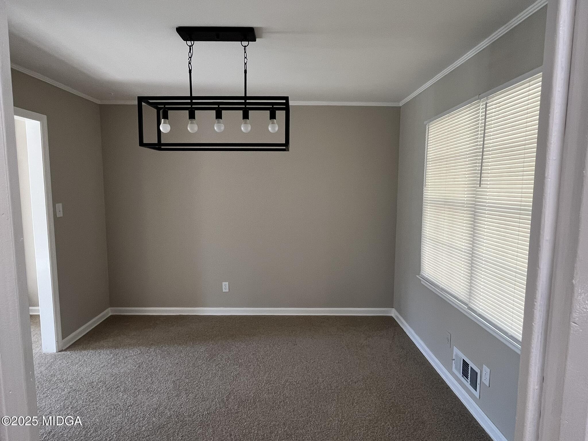 2767 Walnut Creek Road Macon, GA 31211 - Photo 5 of 15 dining room