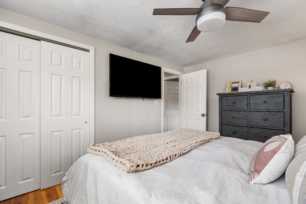 14 Carpenter Road Lynnfield, MA 01940 - Photo 17 of 38 Gallery Image 17