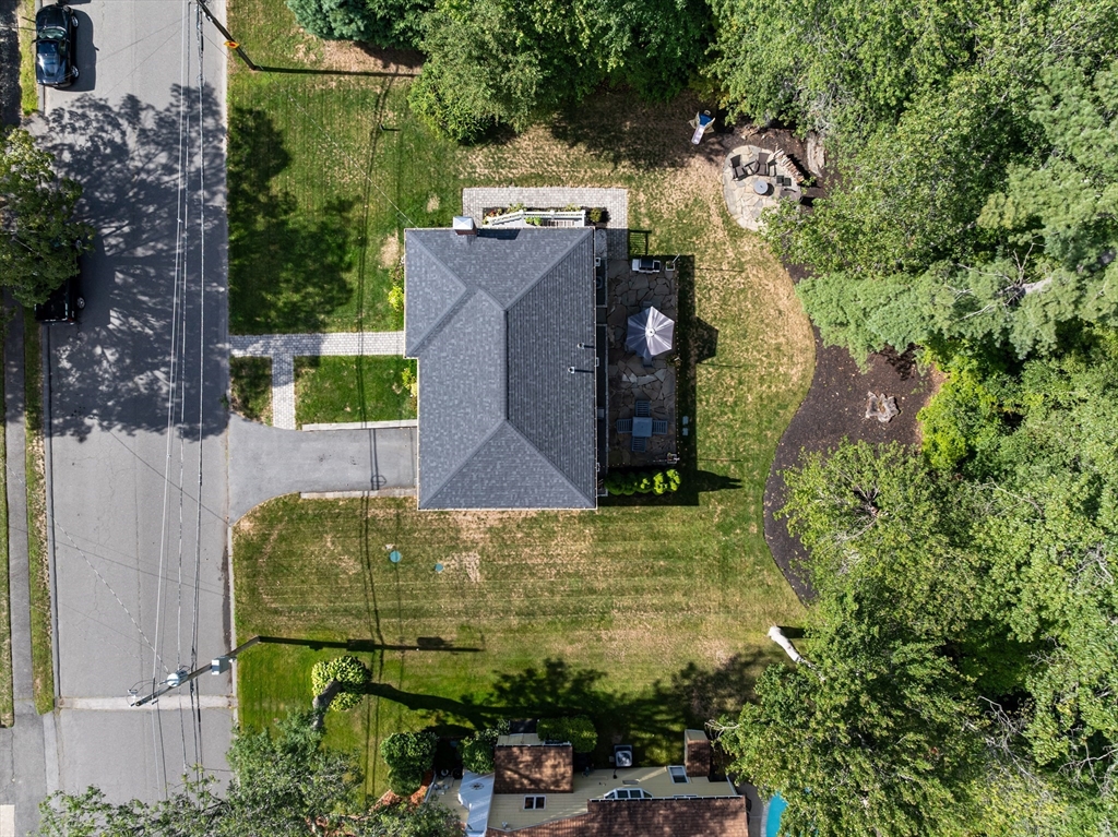 14 Carpenter Road Lynnfield, MA 01940 - Photo 5 of 38 Gallery Image 5