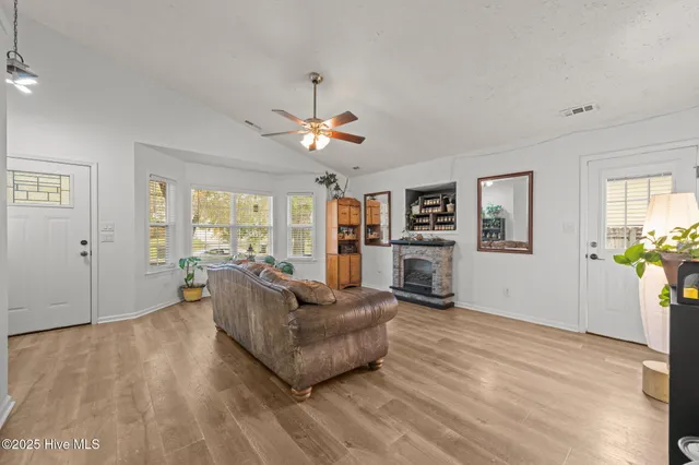 $2,000 | 217 Attmore Drive, New Bern, NC 28560