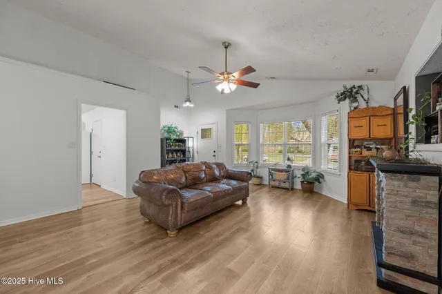 $2,000 | 217 Attmore Drive, New Bern, NC 28560