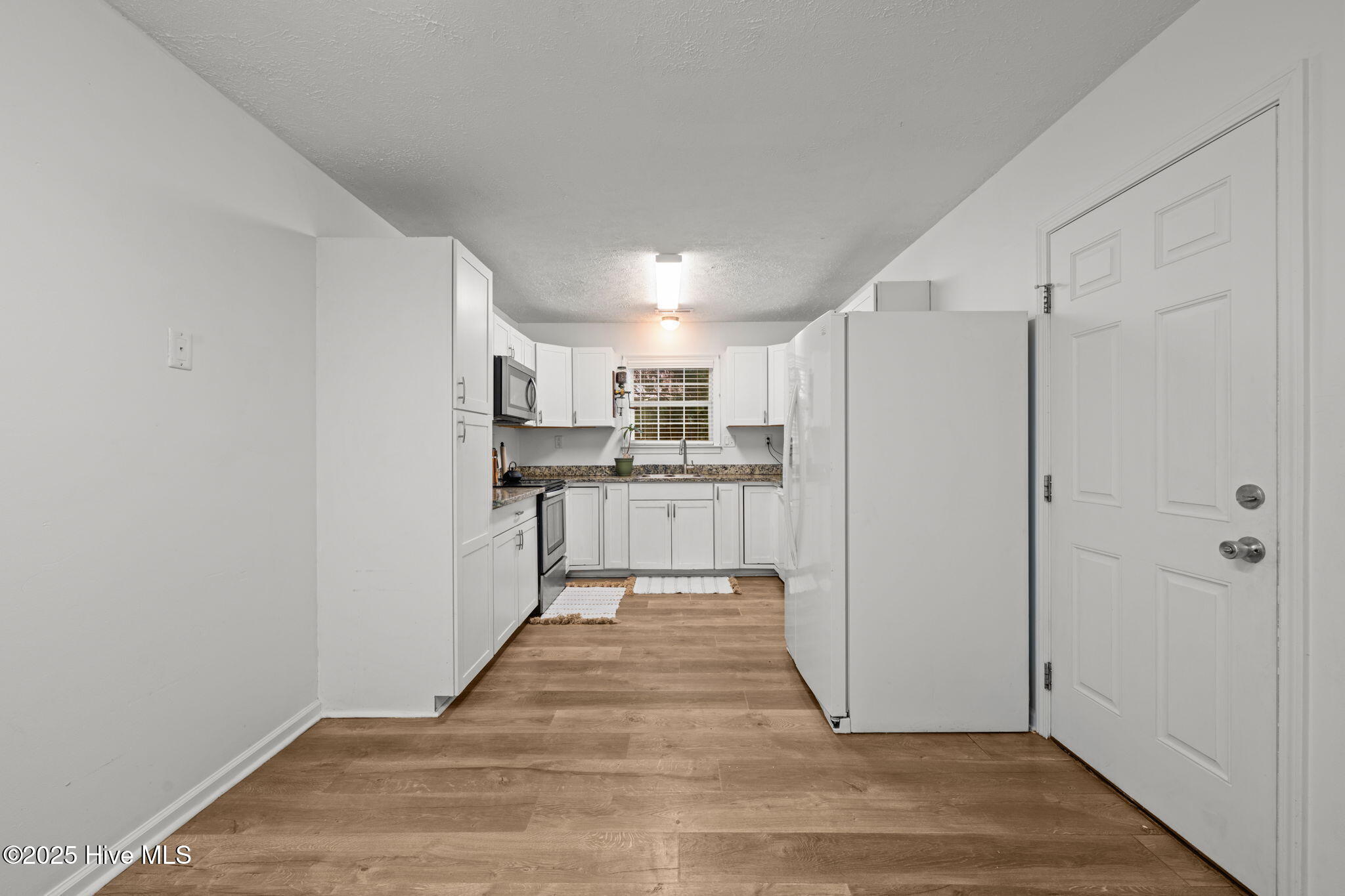 217 Attmore Drive New Bern, NC 28560 - Photo 9 of 23 33-web-or-mls-DSC_7147