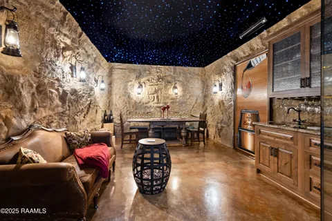 $4,400,000 | 235 North Fieldspan Road, Scott, LA 70583