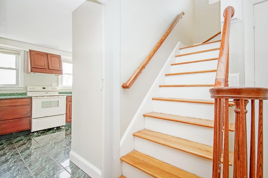 93 Bay State Road Chicopee, MA 01020 - Photo 12 of 26 Gallery Image 12