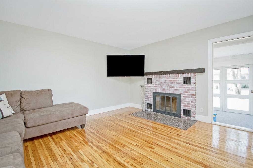 93 Bay State Road Chicopee, MA 01020 - Photo 9 of 26 Gallery Image 9