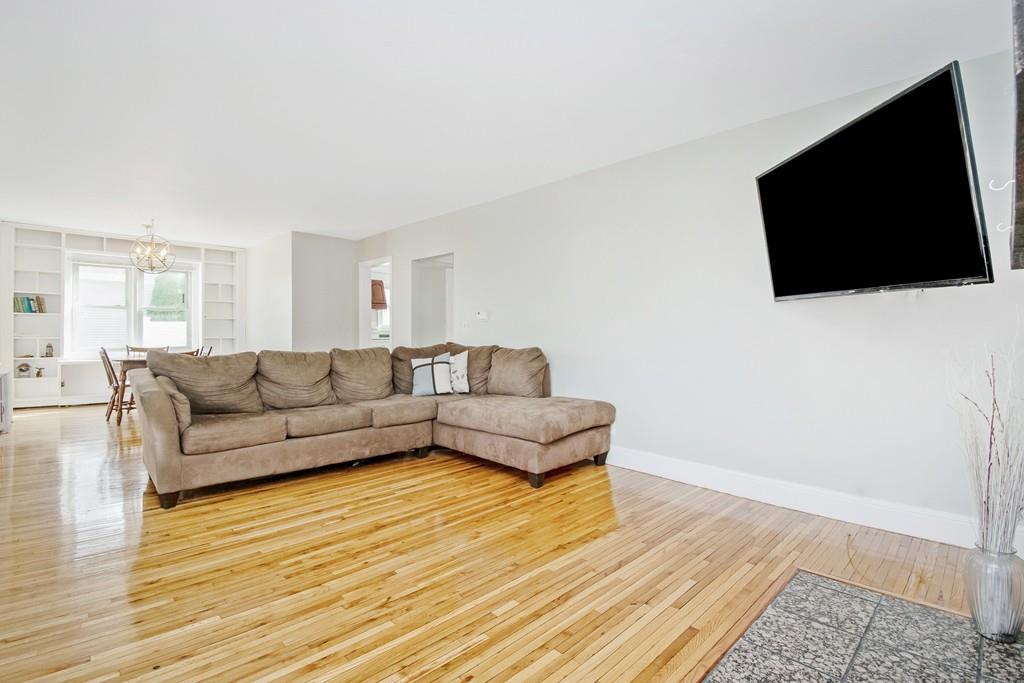 93 Bay State Road Chicopee, MA 01020 - Photo 10 of 26 Gallery Image 10