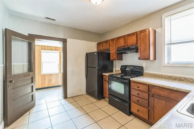 $1,000 | 5512 South Grand Boulevard, St. Louis, MO 63111