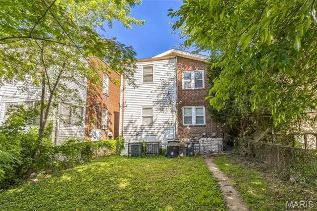 $1,000 | 5512 South Grand Boulevard, St. Louis, MO 63111
