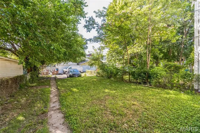 $1,000 | 5512 South Grand Boulevard, St. Louis, MO 63111