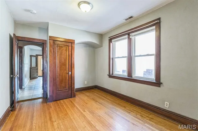 $1,000 | 5512 South Grand Boulevard, St. Louis, MO 63111