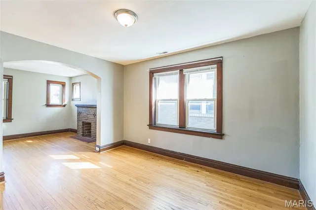 $1,000 | 5512 South Grand Boulevard, St. Louis, MO 63111