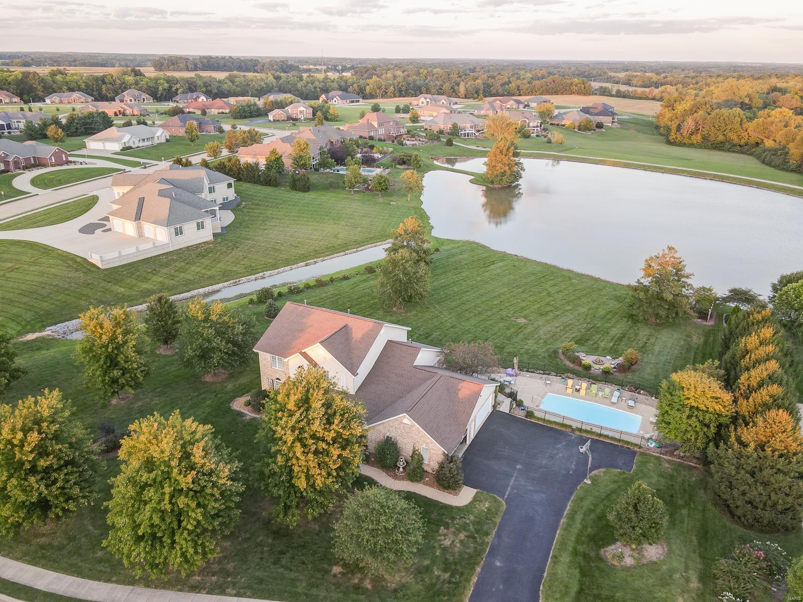 426 Covington Drive Waterloo, IL 62298 - Photo 3 of 87