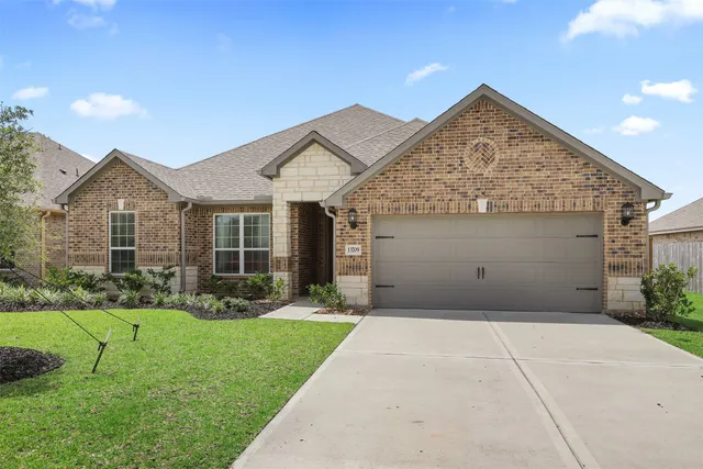 $3,350 | 13709 Gaff Rig Drive, Texas City, TX 77510