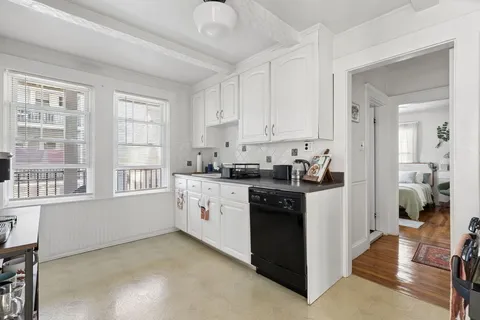 $3,250 | 28 Glenrose Road, Unit 2, Boston, MA 02124