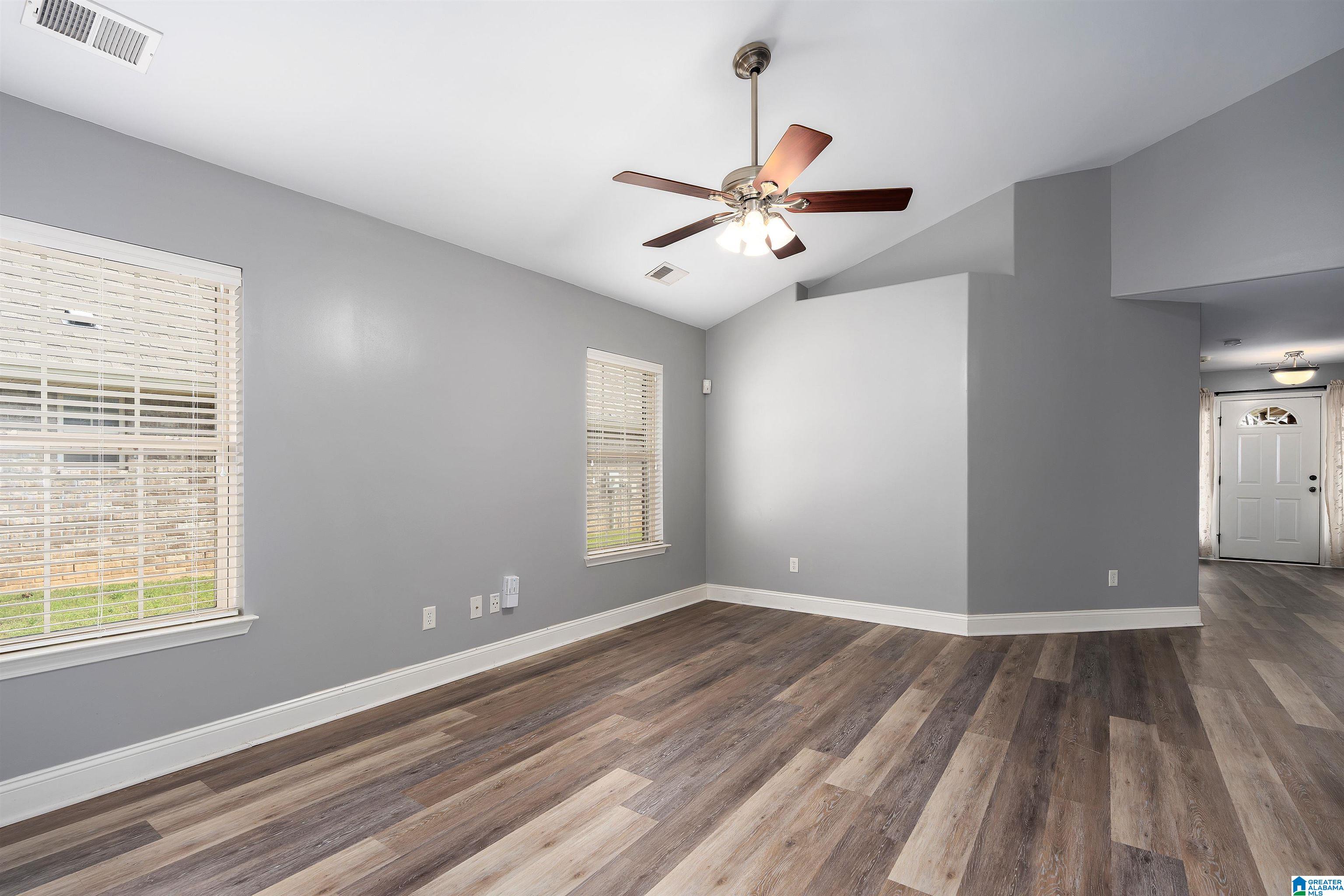 328 Vincent Street Alabaster, AL 35007 - Photo 11 of 24