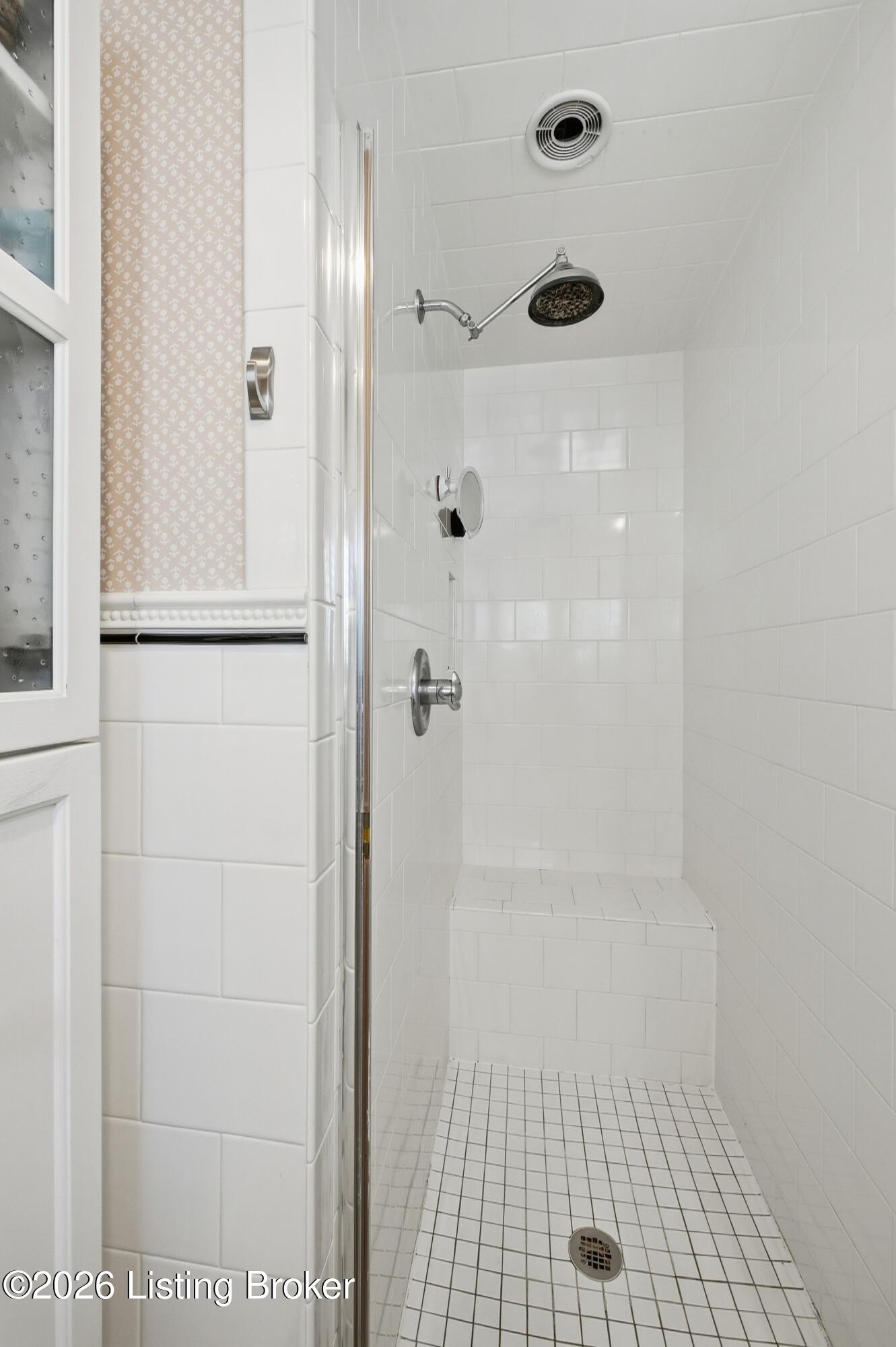 2250 Rutherford Wynd Louisville, KY 40205 - Photo 29 of 68 Primary Shower