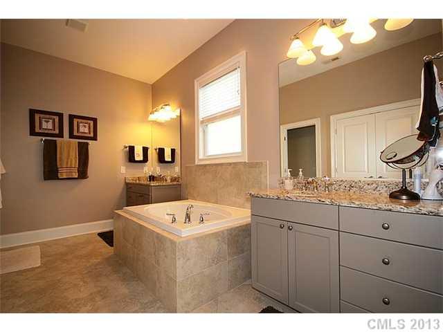 218 Crowded Roots Road, Unit 8 Fort Mill, SC 29715 - Photo 11 of 16 Gallery Image 11