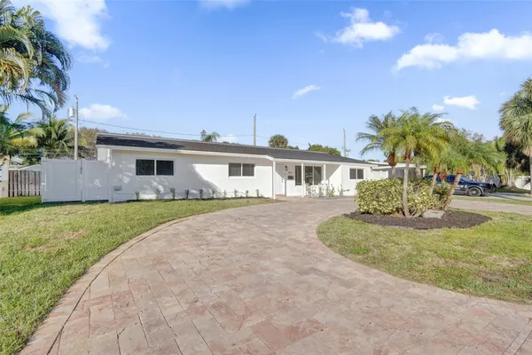 $749,000 | 2011 Northeast 34th Street, Lighthouse Point, FL 33064