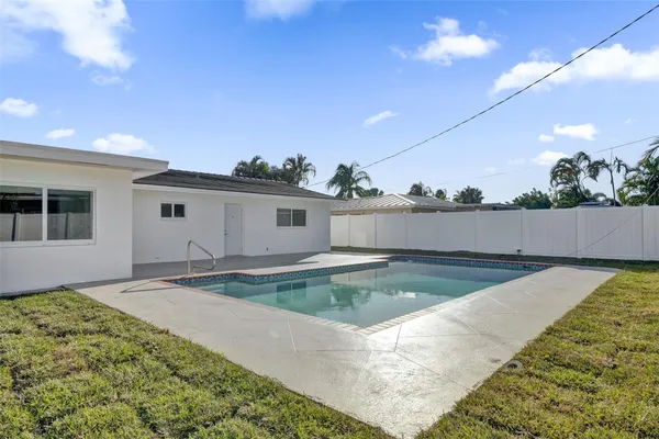 $749,000 | 2011 Northeast 34th Street, Lighthouse Point, FL 33064