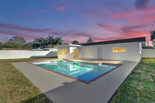 $749,000 | 2011 Northeast 34th Street, Lighthouse Point, FL 33064
