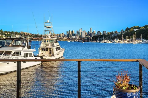$650,000 | 1301 North Northlake Way, Seattle, WA 98103