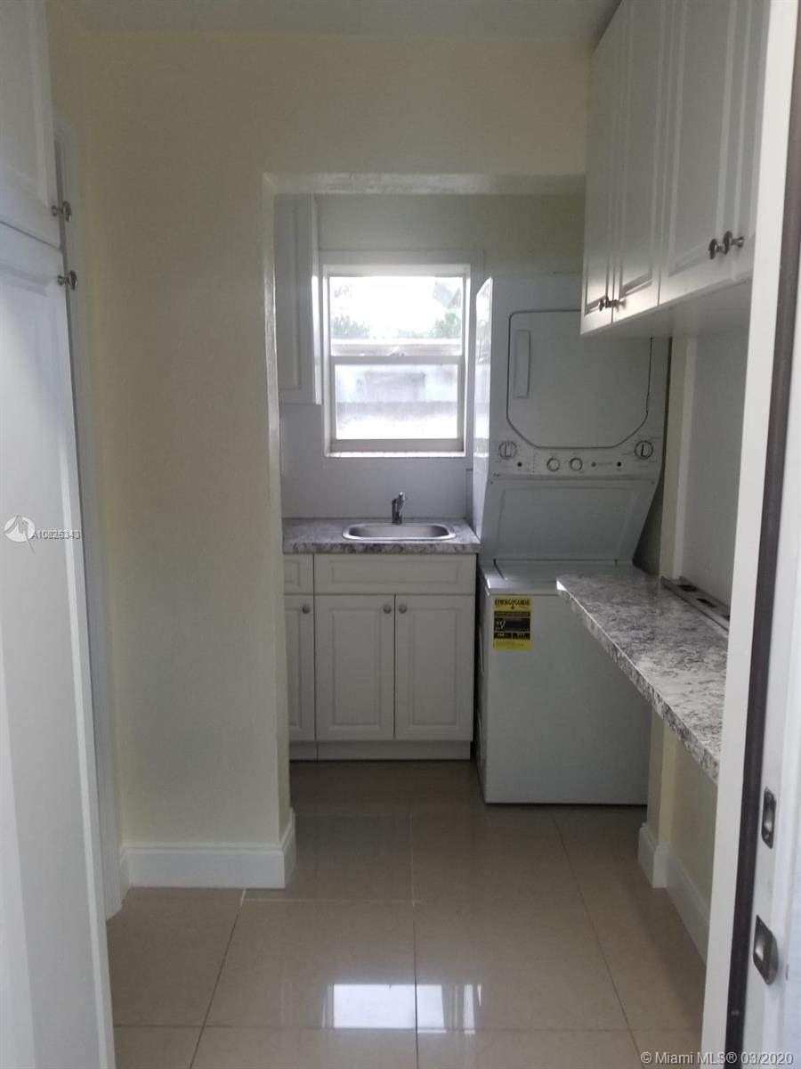 5715 Arthur Street Hollywood, FL 33021 - Photo 14 of 23