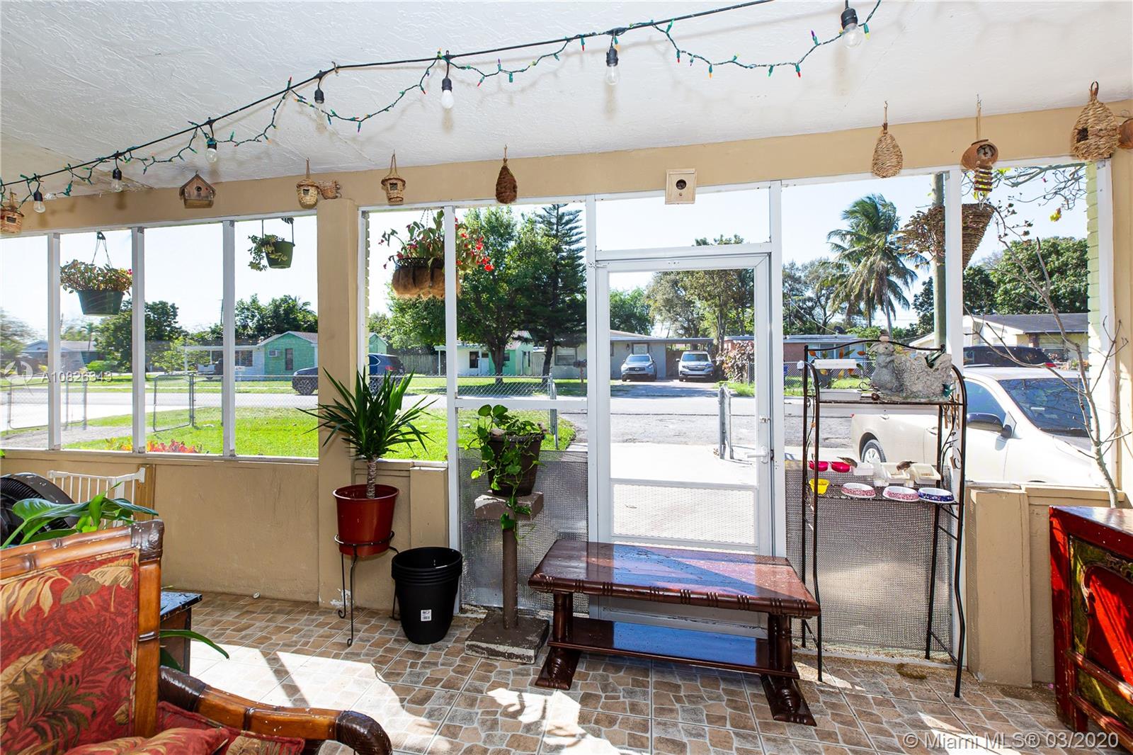 5715 Arthur Street Hollywood, FL 33021 - Photo 10 of 23