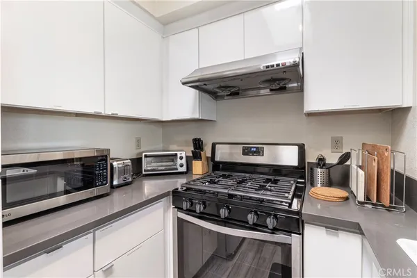 $4,000 | 801 South 2nd Street, Unit 4, Alhambra, CA 91801